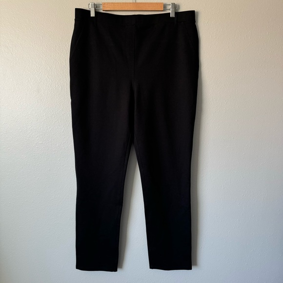 Quince Ultra-Stretch Ponte Straight Leg Pant - Picture 5 of 10